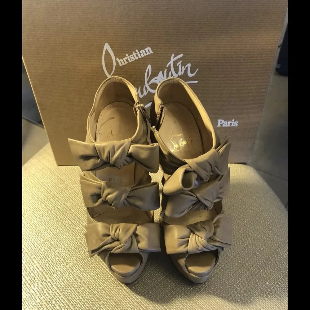 🛍Christian Louboutin 🛍  Madame Butterfly - Picture 3 of 7